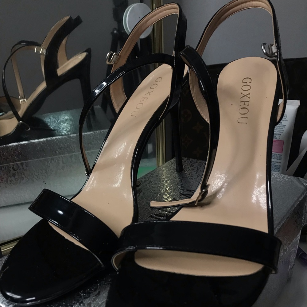 Black stiletto Heels